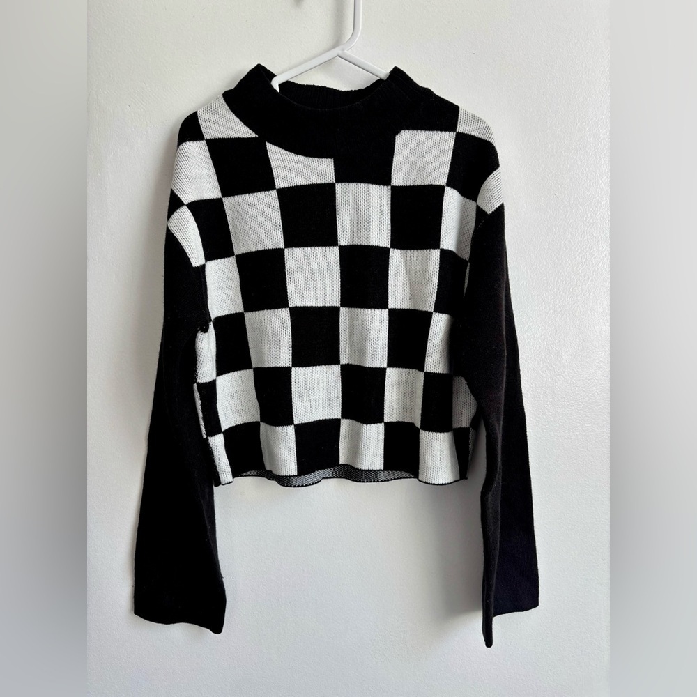 H&M Kids Crop Black and White Knit Sweater